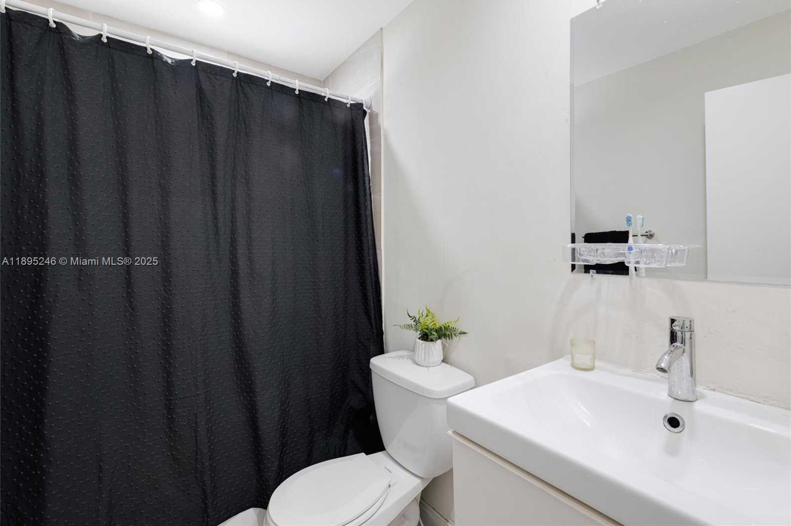 Small Image of 13391 SOUTH WEST 262ND ST, Homestead Number 13
