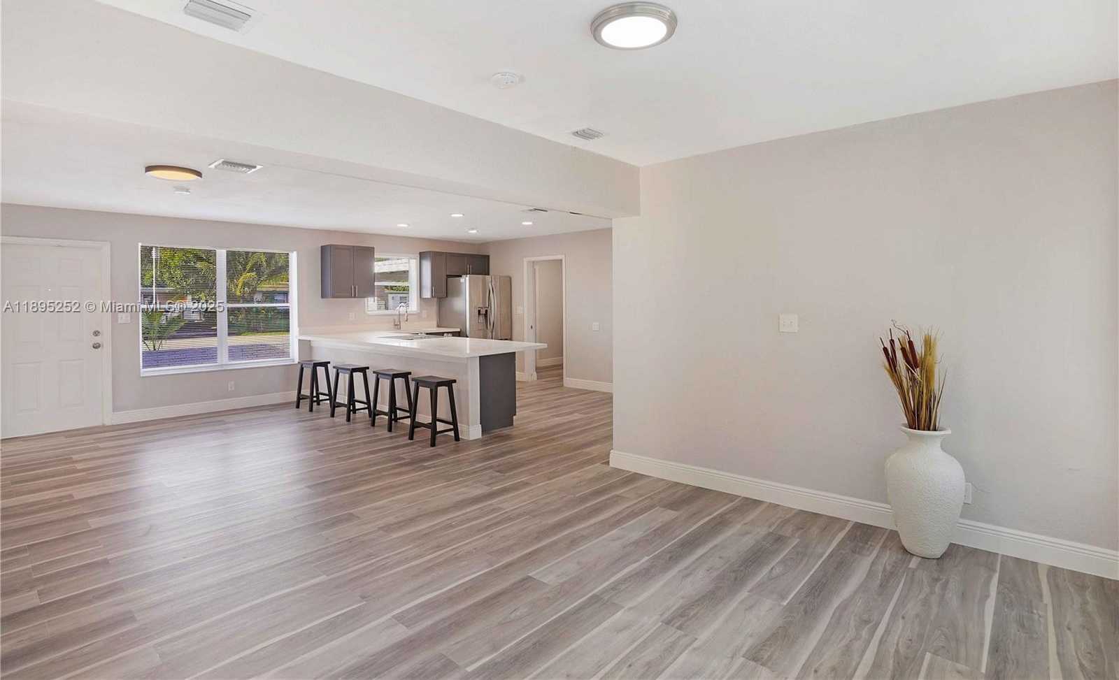 Small Image of Fort Lauderdale Number 10