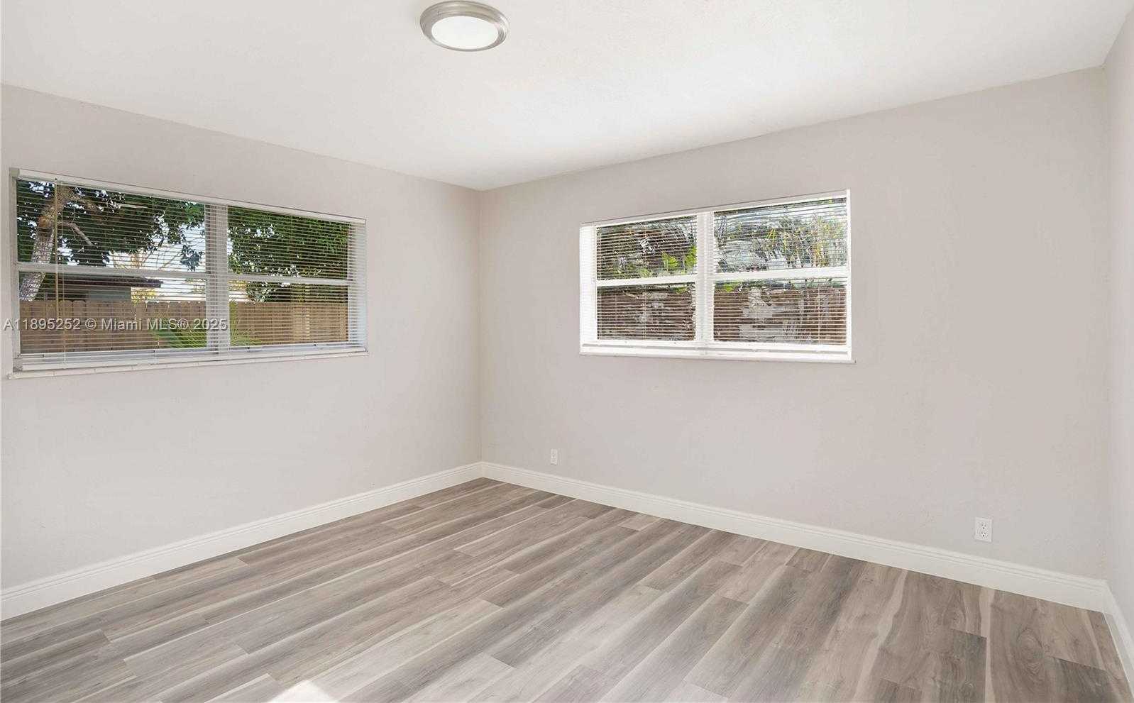 Small Image of Fort Lauderdale Number 13