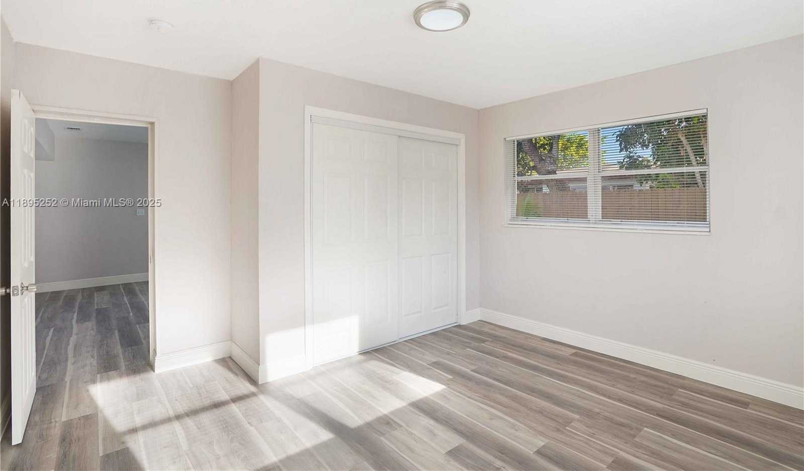 Small Image of Fort Lauderdale Number 14