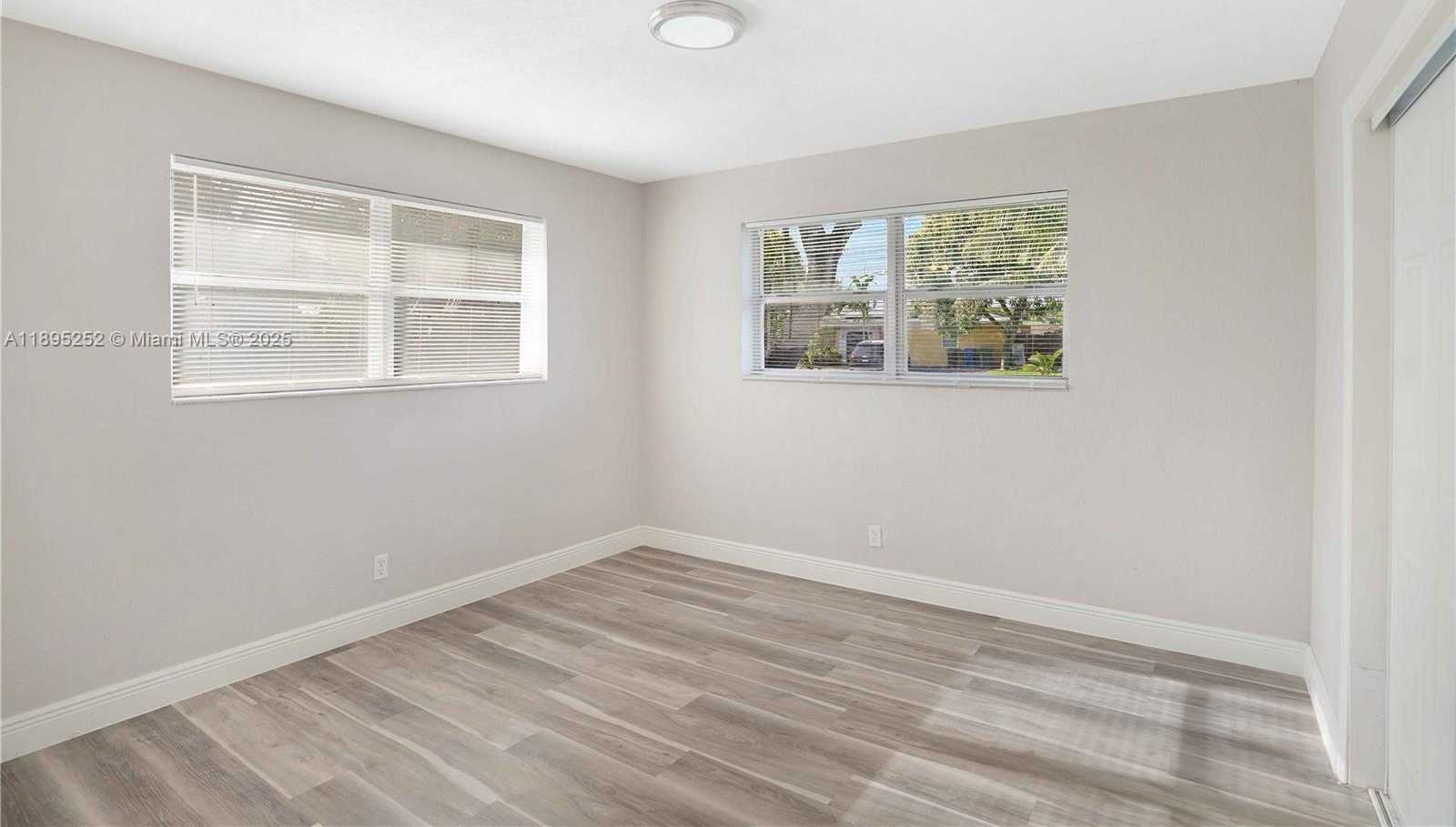 Small Image of Fort Lauderdale Number 17