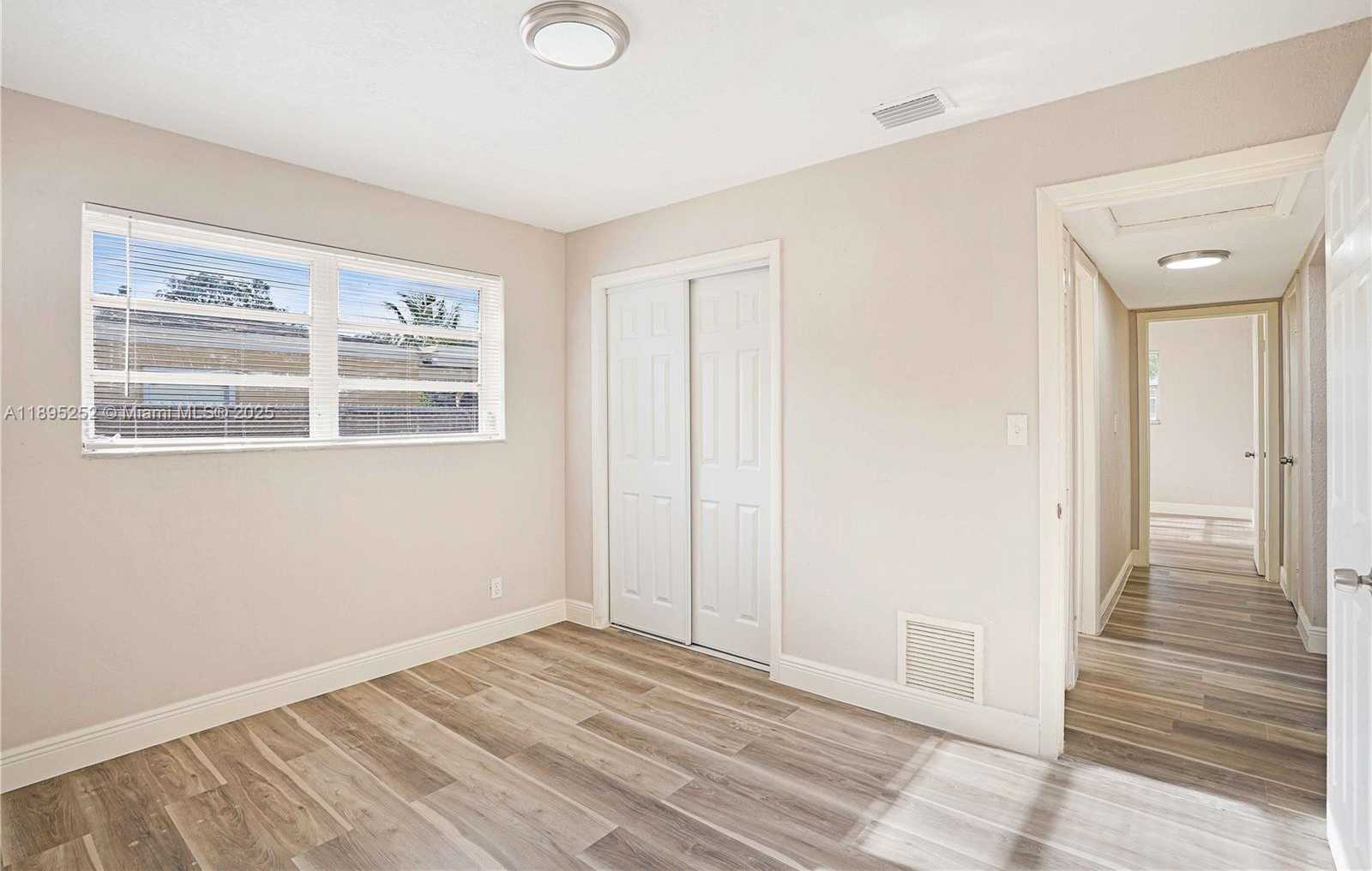 Small Image of Fort Lauderdale Number 28