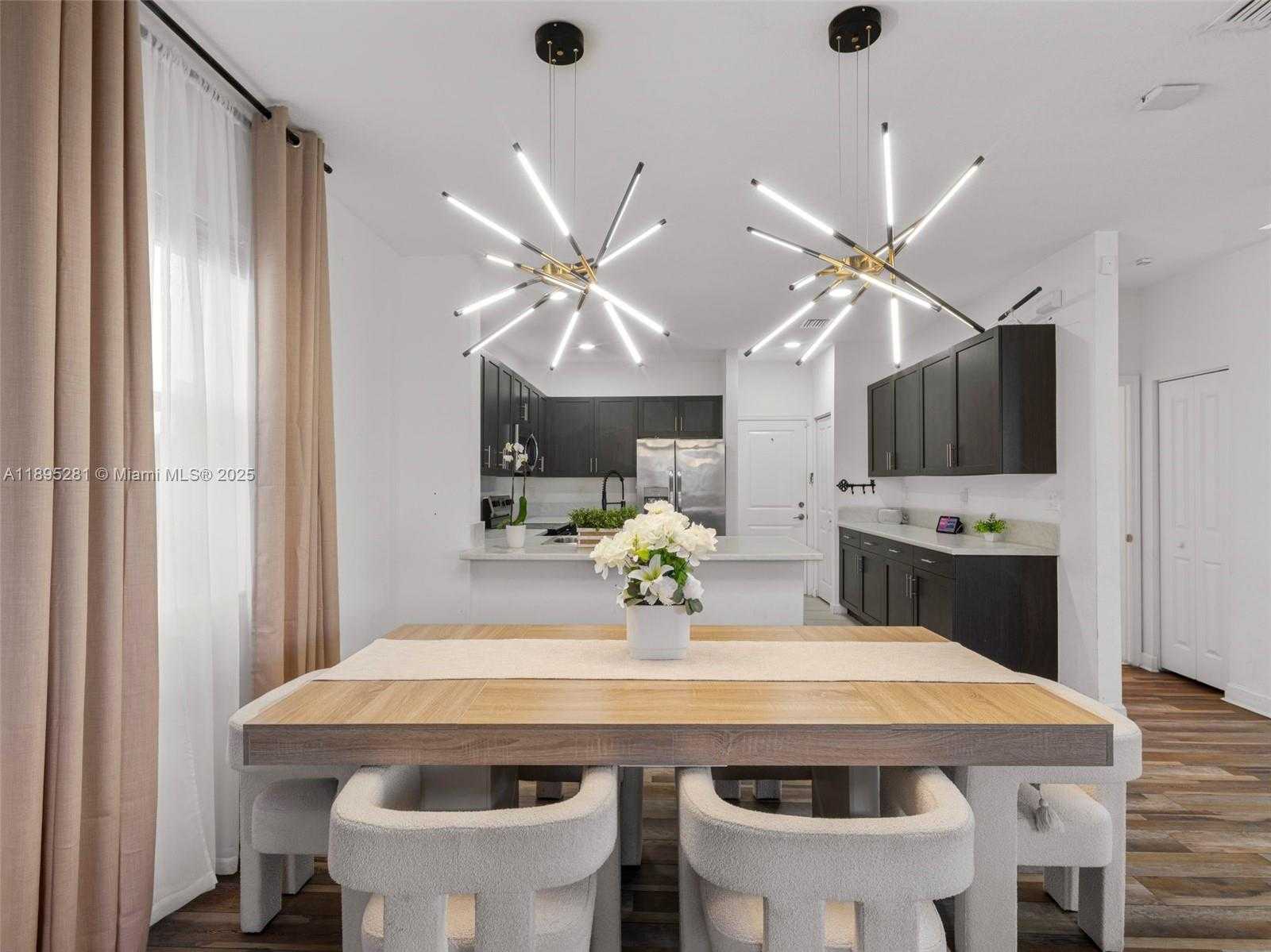 Small Image of 1411 SOUTH EAST 26TH RD, Homestead Number 19