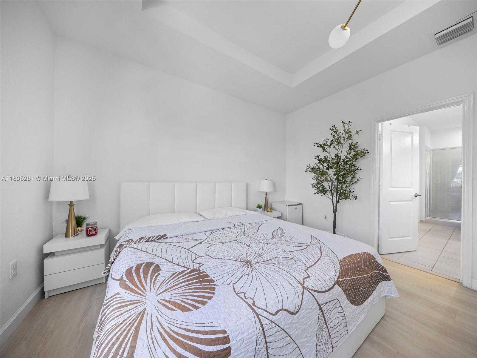 Small Image of 1411 SOUTH EAST 26TH RD, Homestead Number 41