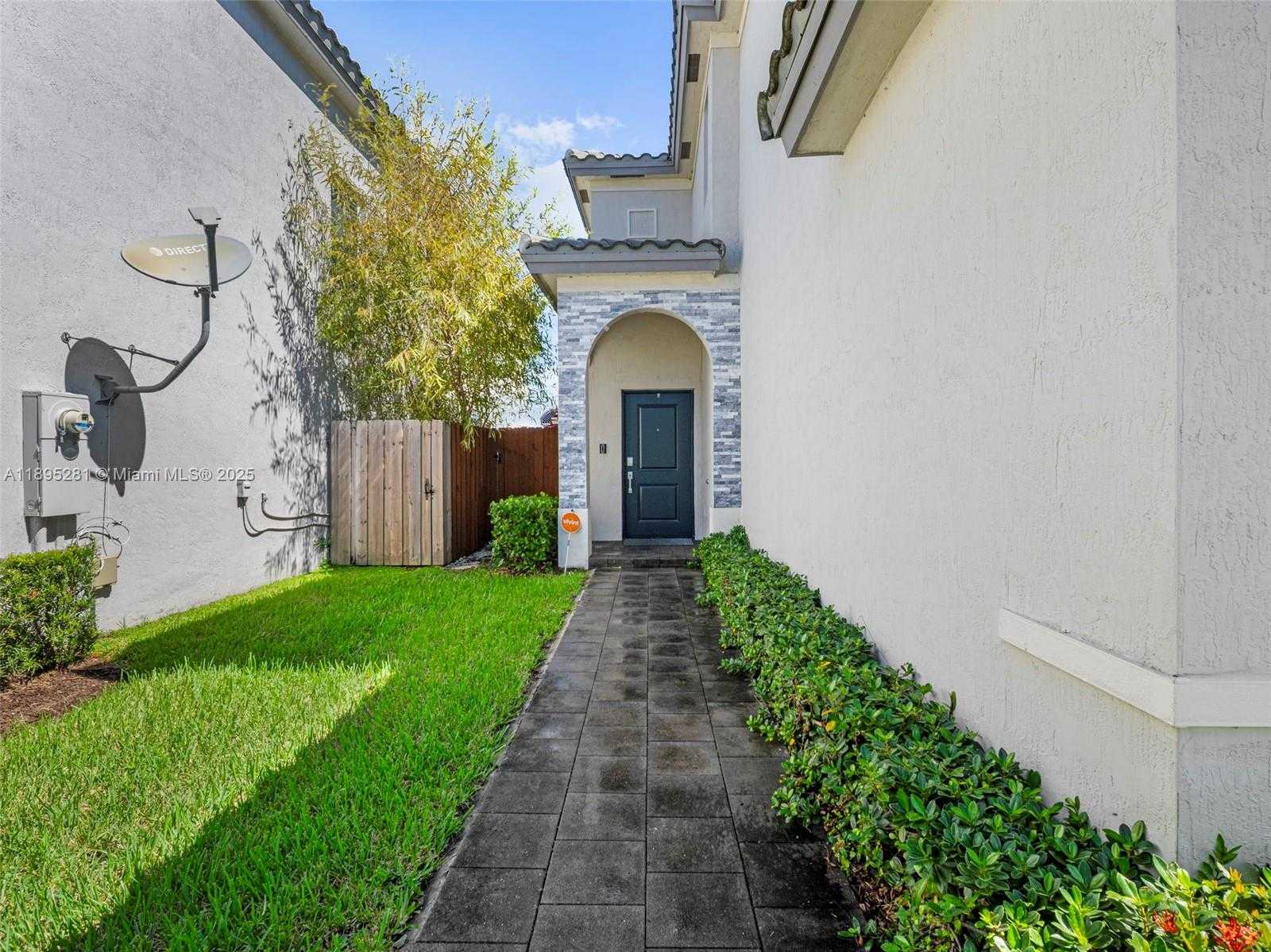 Small Image of 1411 SOUTH EAST 26TH RD, Homestead Number 61