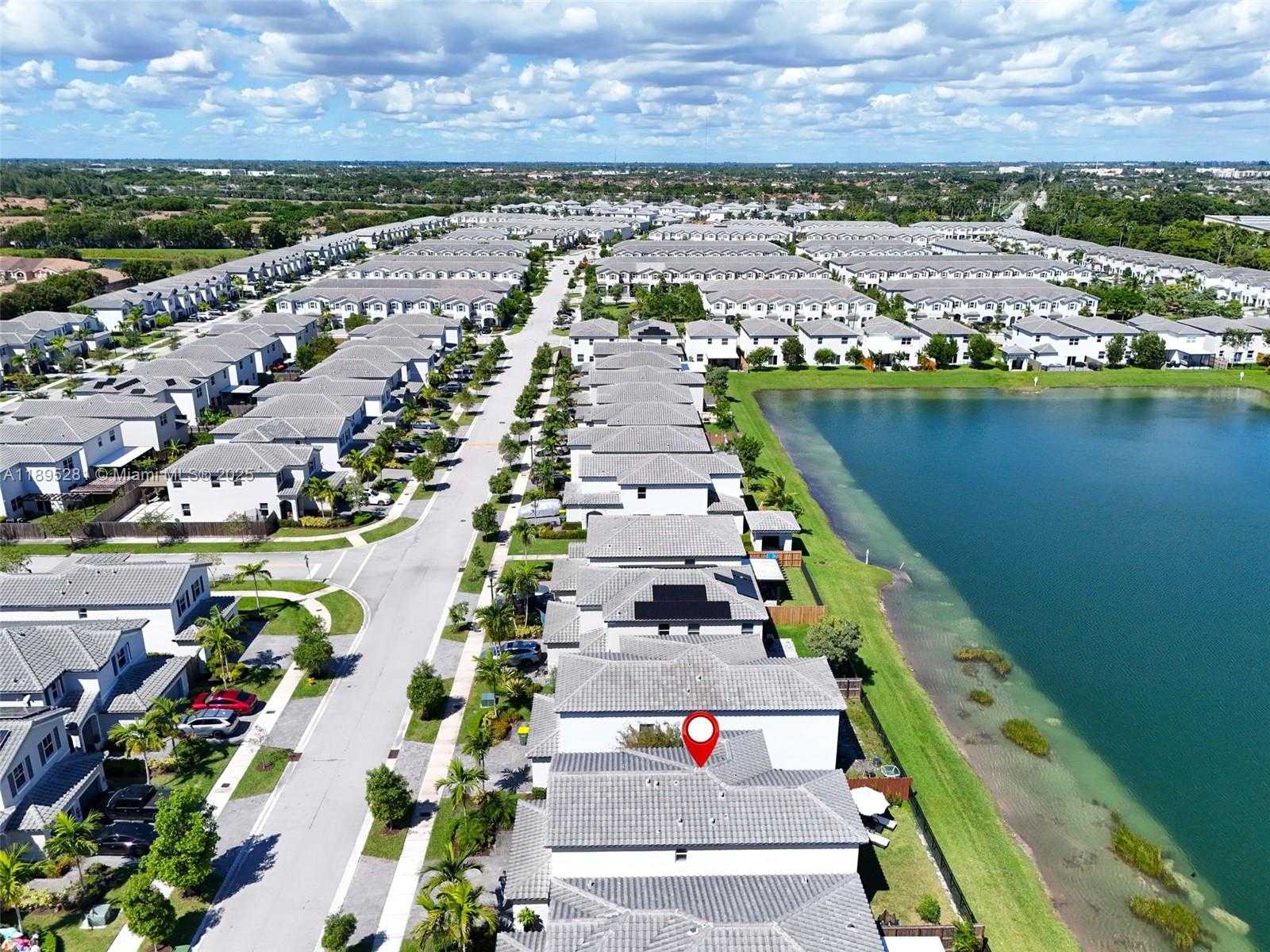 Small Image of 1411 SOUTH EAST 26TH RD, Homestead Number 64