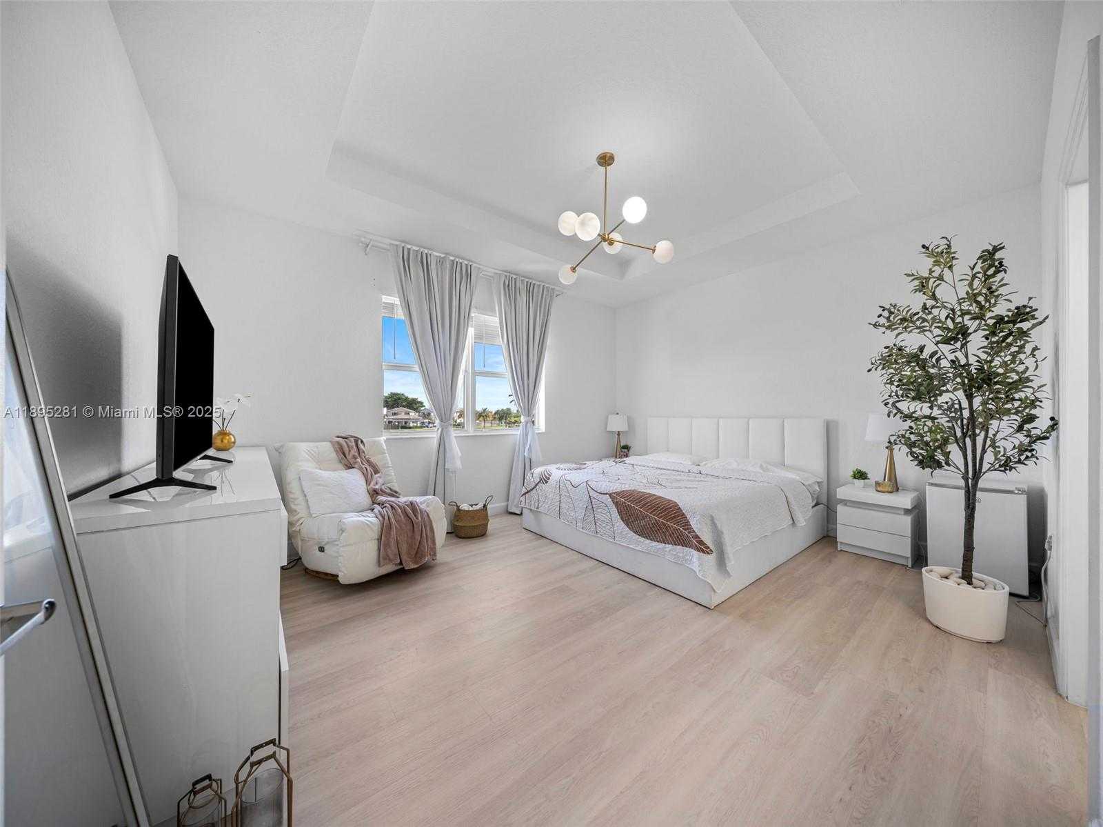 Small Image of 1411 SOUTH EAST 26TH RD, Homestead Number 7