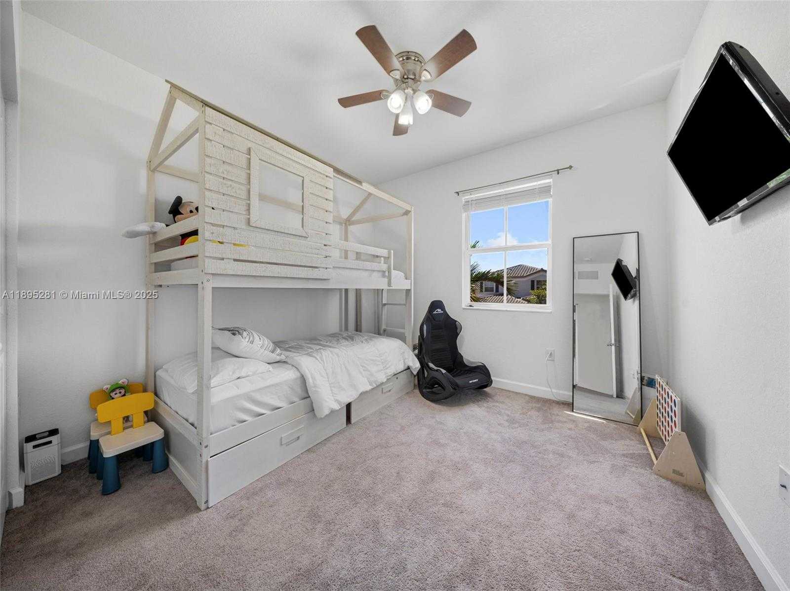 Small Image of 1411 SOUTH EAST 26TH RD, Homestead Number 9