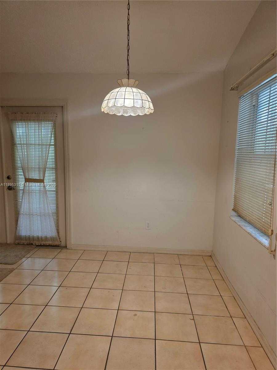 Small Image of 4802 MATANZAS AVE, Fort Pierce Number 14
