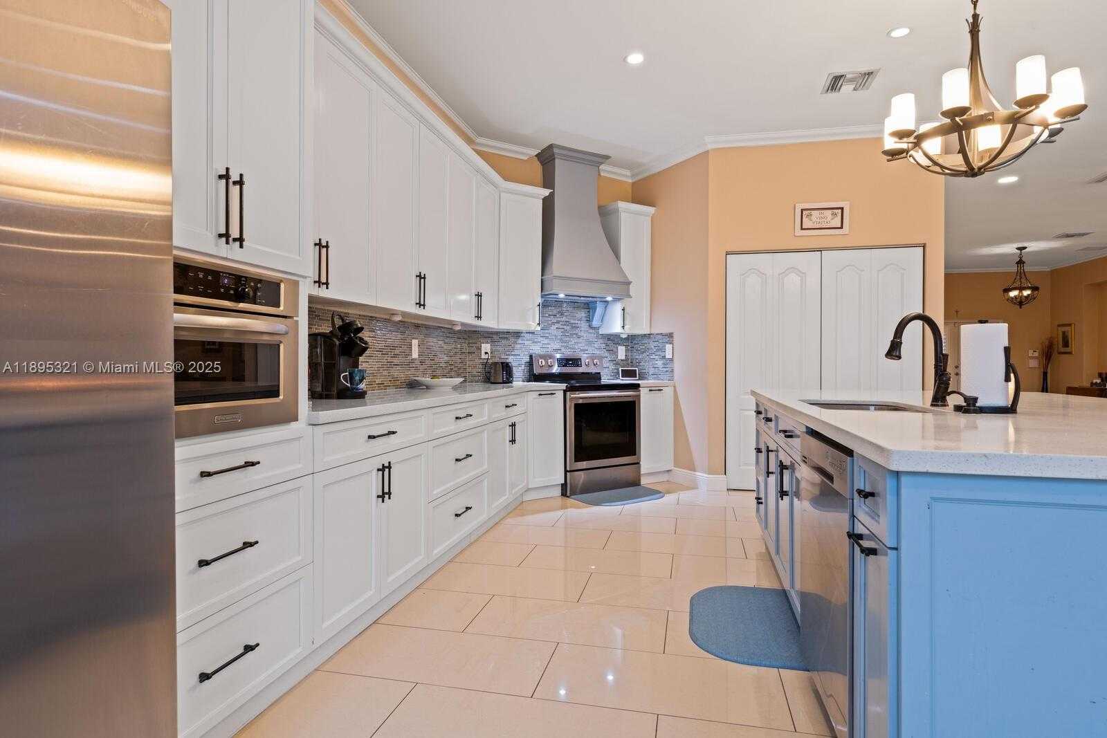 Small Image of 24301 SOUTH WEST 212TH AVE, Homestead Number 15