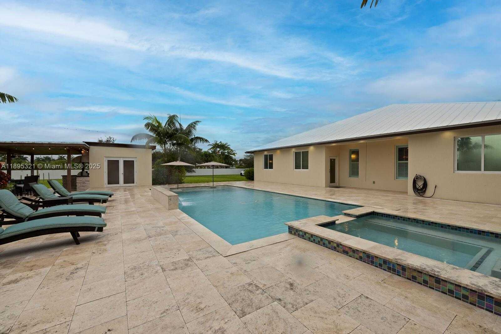 Small Image of 24301 SOUTH WEST 212TH AVE, Homestead Number 31