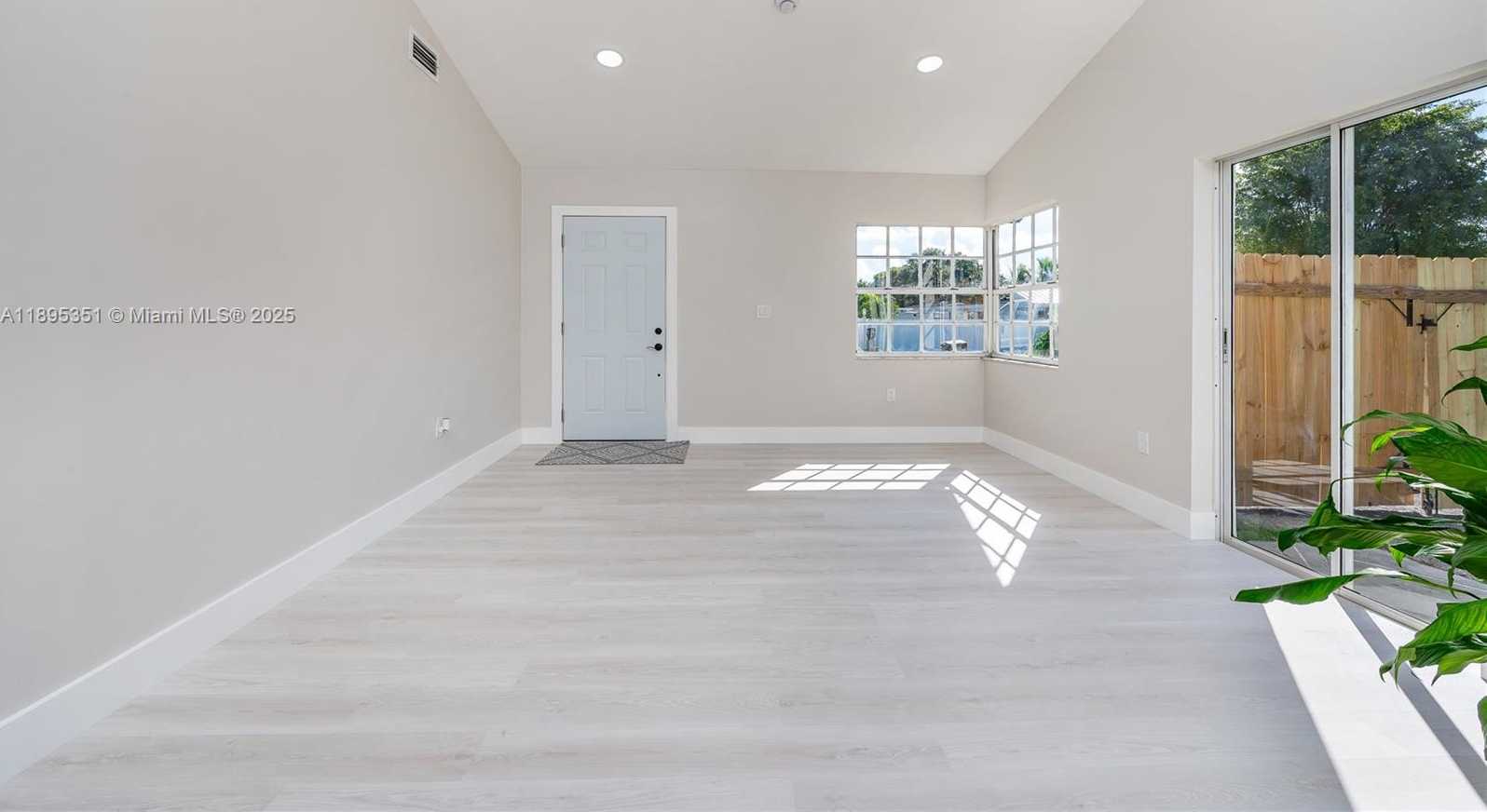 Small Image of 29790 SOUTH WEST 161ST CT, Homestead Number 11
