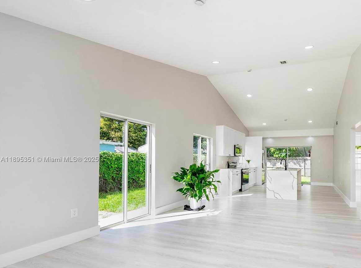 Small Image of 29790 SOUTH WEST 161ST CT, Homestead Number 8
