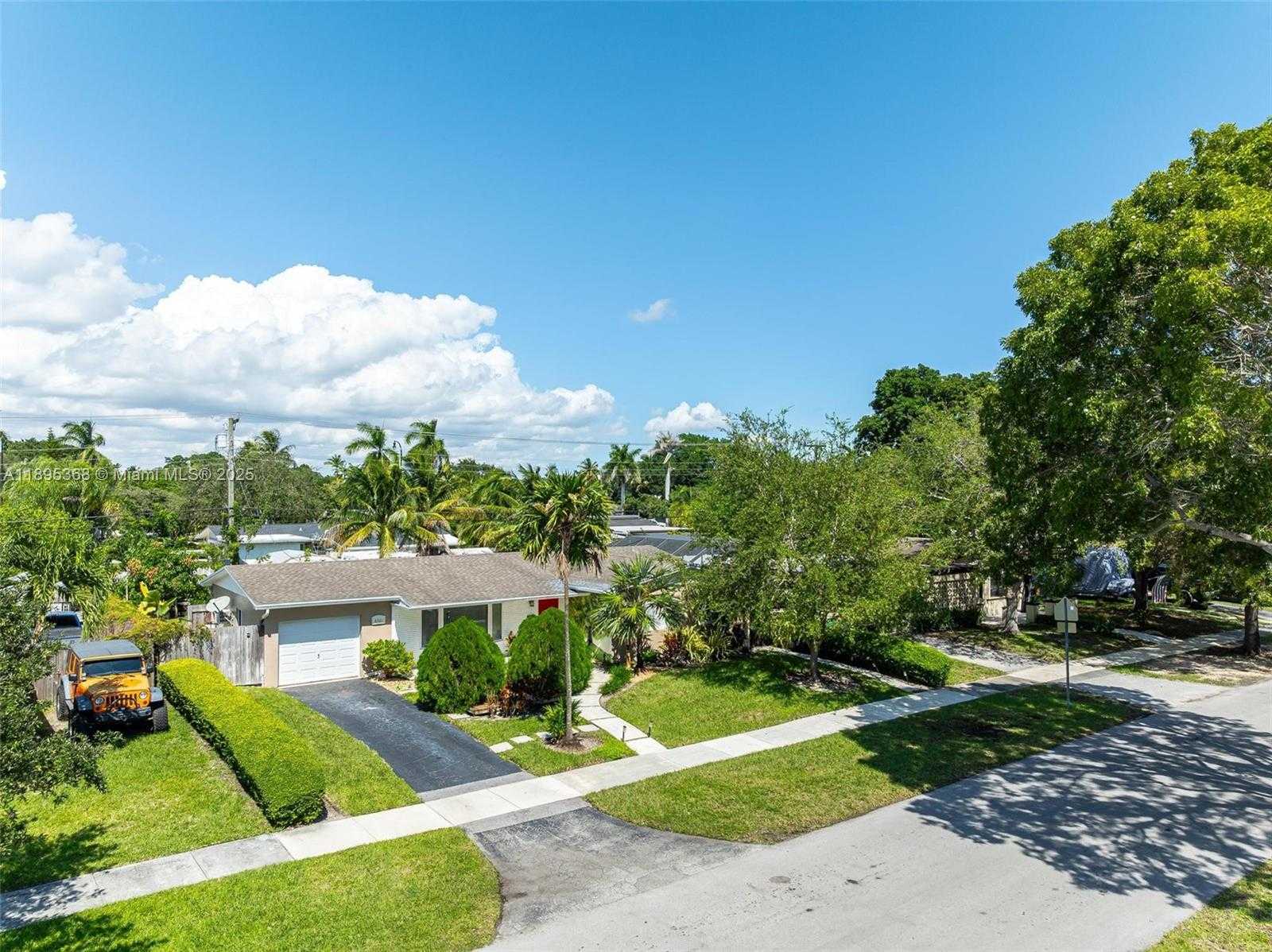Small Image of 8761 RIDGELAND DR, Cutler Bay Number 17