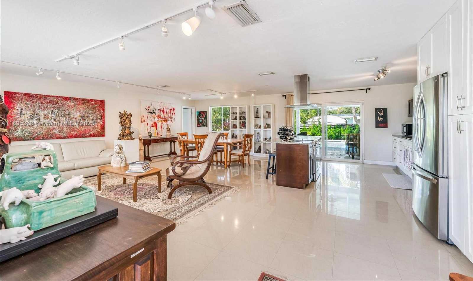 Small Image of 8761 RIDGELAND DR, Cutler Bay Number 2