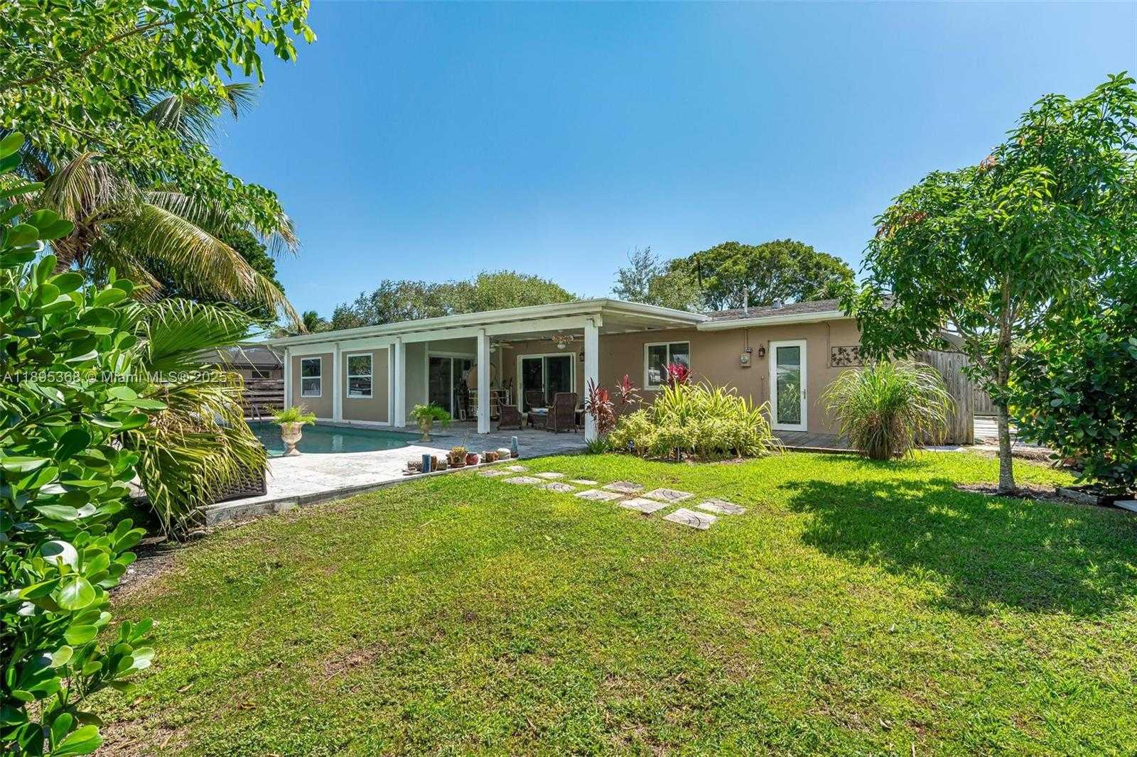 Small Image of 8761 RIDGELAND DR, Cutler Bay Number 23