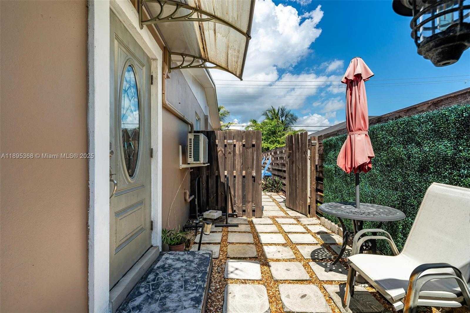 Small Image of 8761 RIDGELAND DR, Cutler Bay Number 28