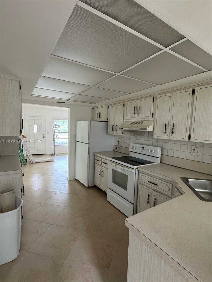 Small Image of 230 NORTH WEST 55TH ST, Oakland Park Number 7