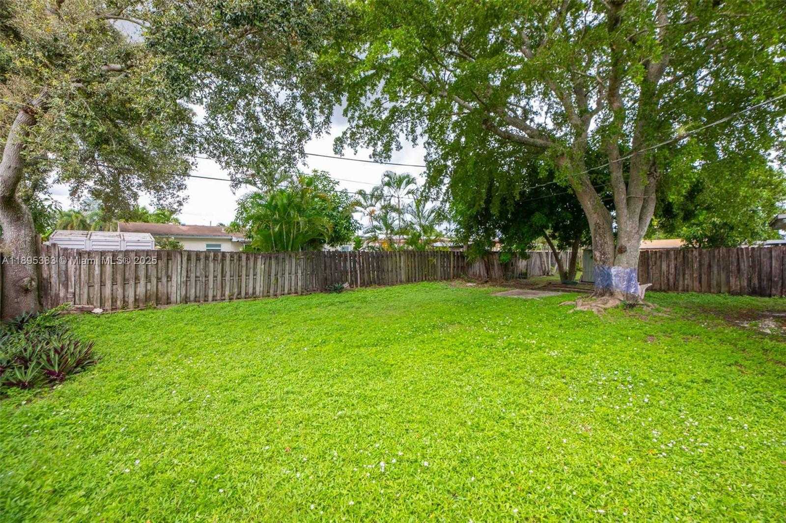 Small Image of 2900 NORTH 73RD AVE, Hollywood Number 15