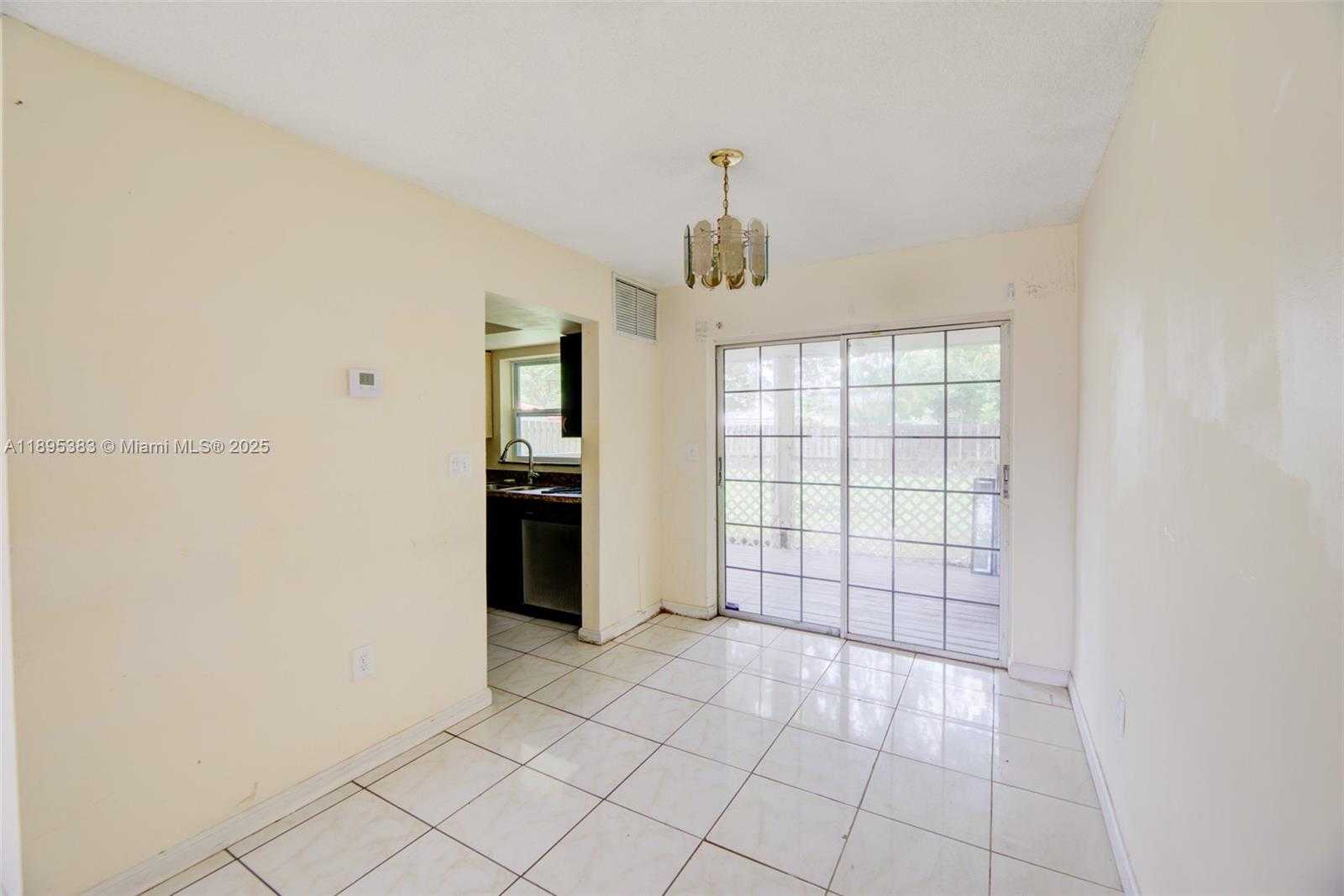 Small Image of 2900 NORTH 73RD AVE, Hollywood Number 5