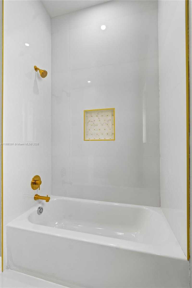 Small Image of 2725 NORTH WEST 21ST AVE, Oakland Park Number 20