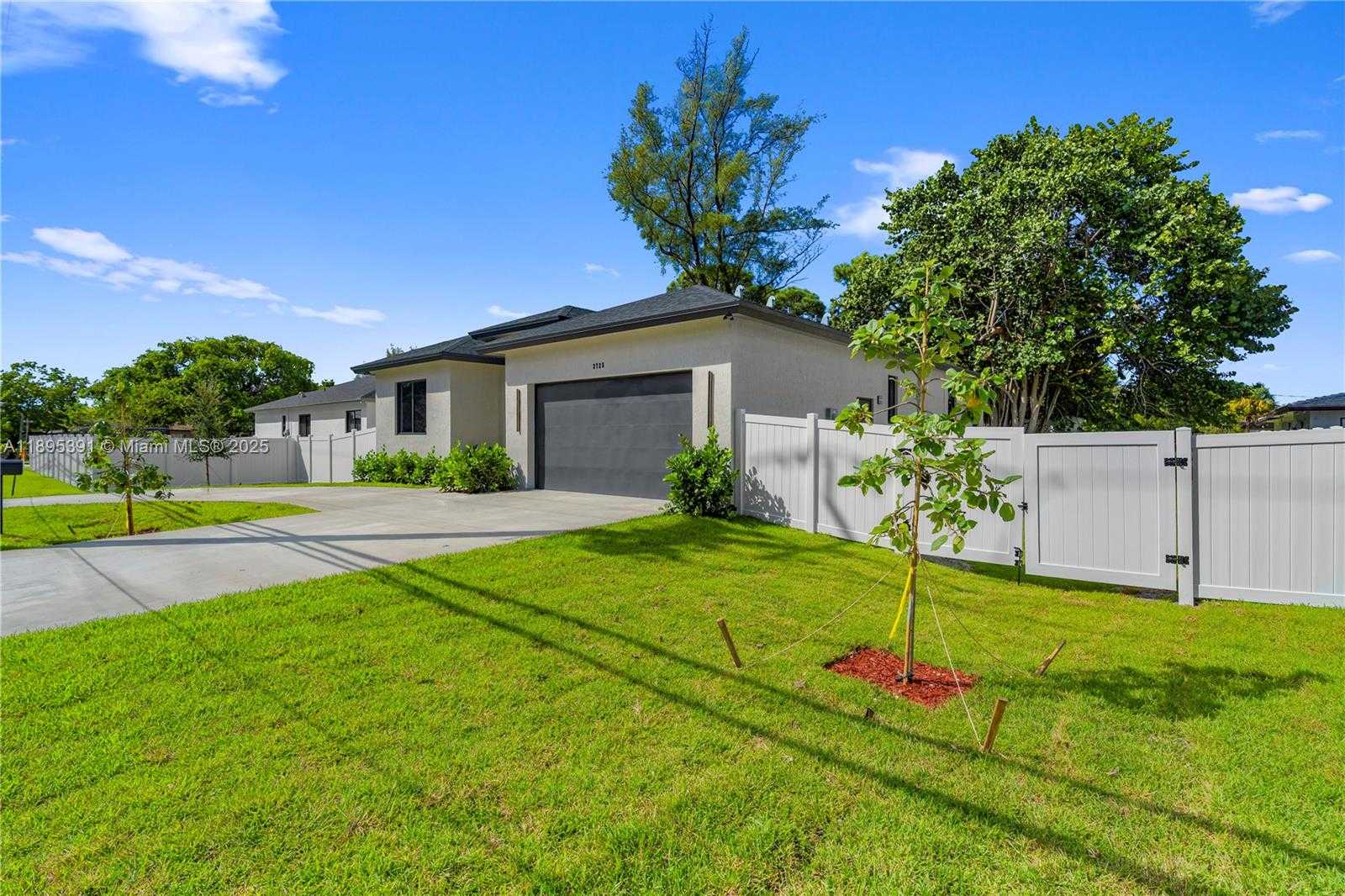 Small Image of 2725 NORTH WEST 21ST AVE, Oakland Park Number 3