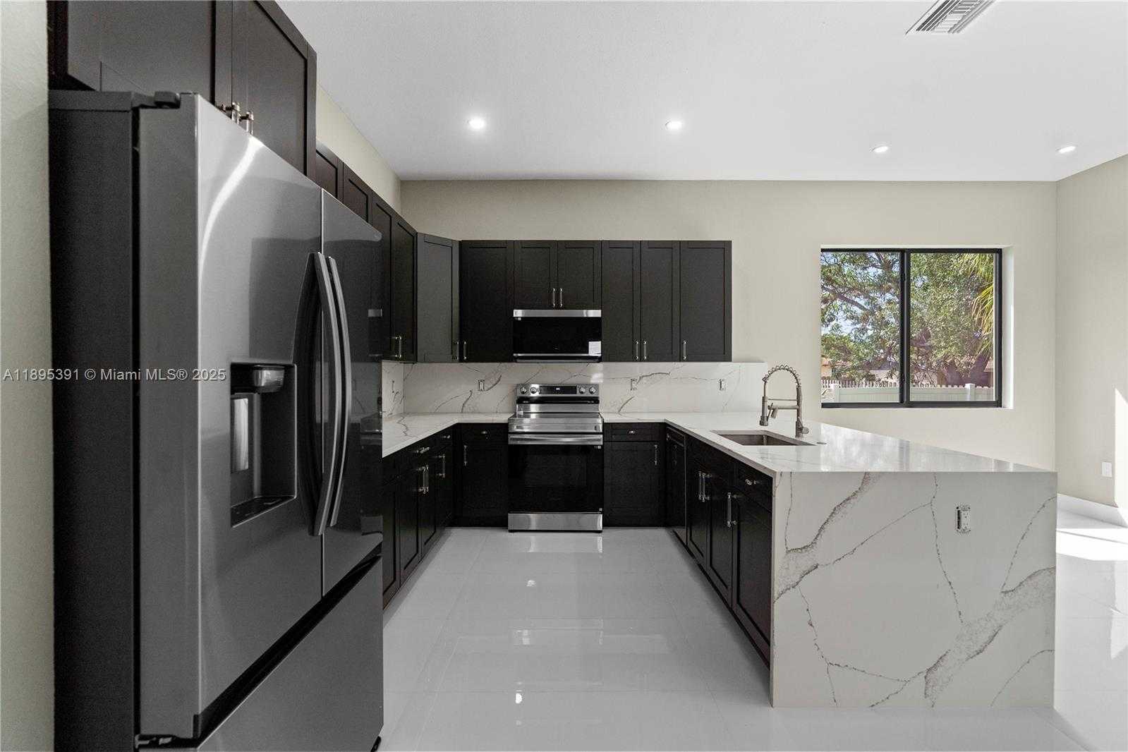 Small Image of 2725 NORTH WEST 21ST AVE, Oakland Park Number 4