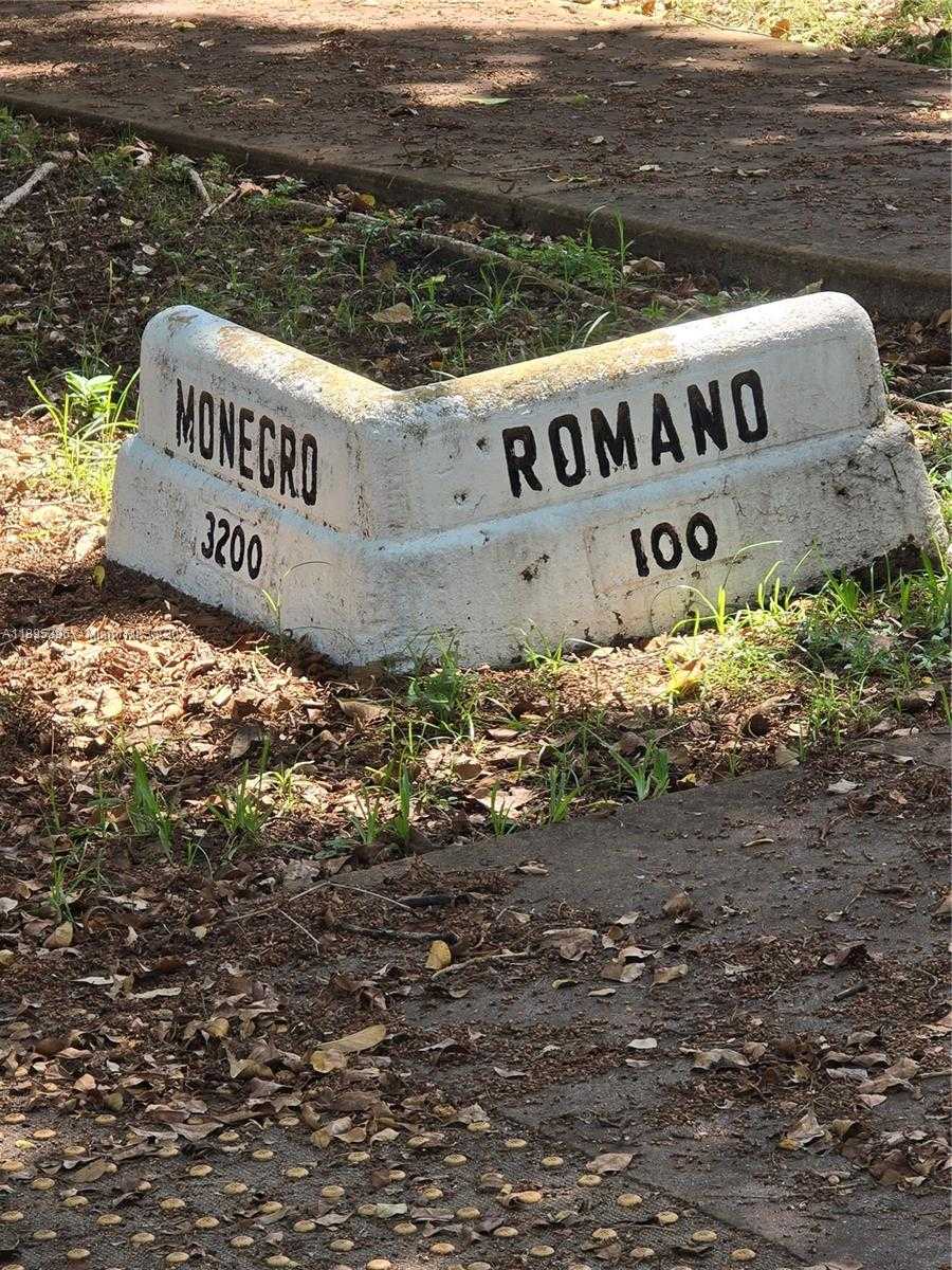 Imagen de Pequeño Objeto