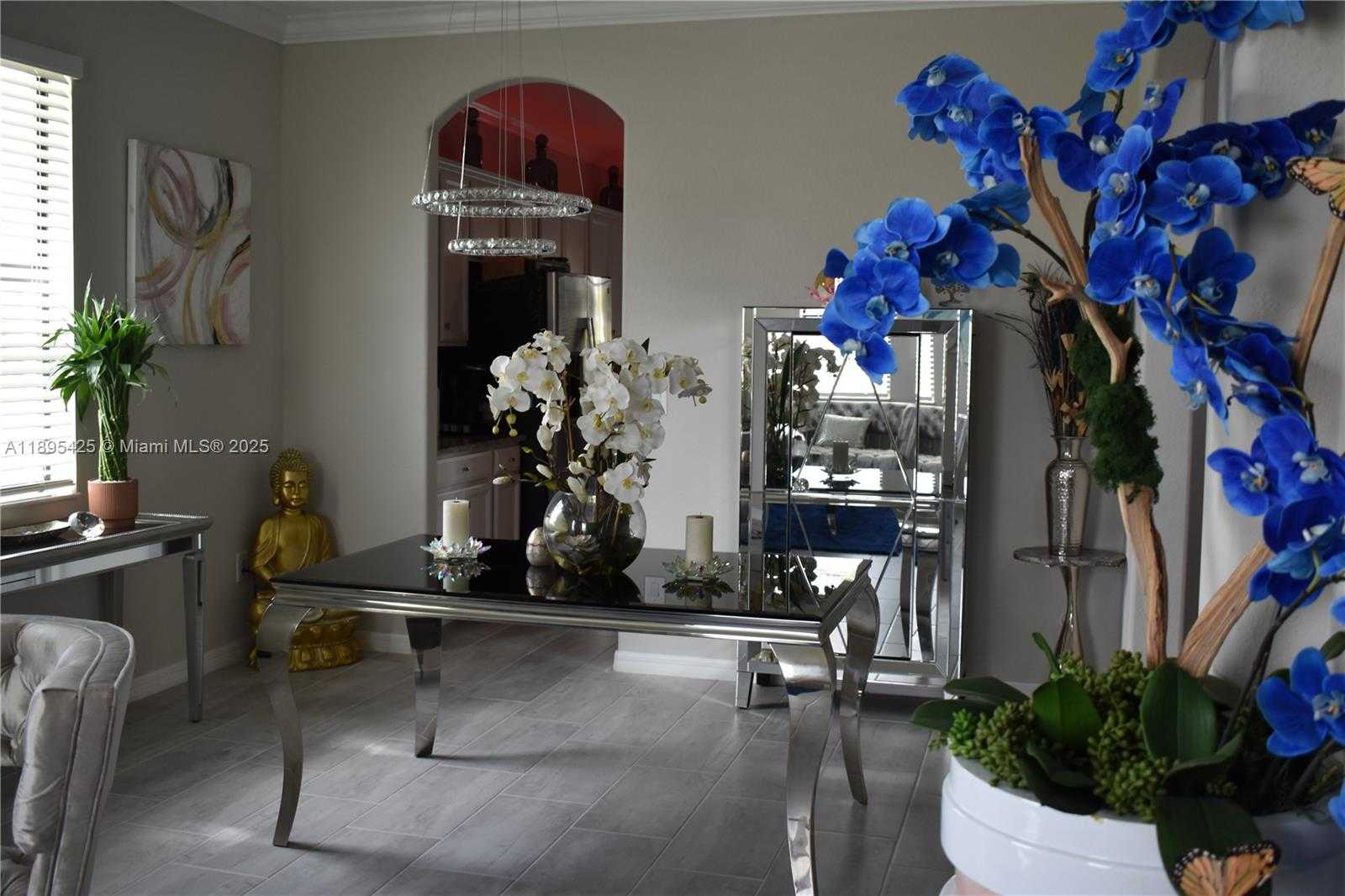 Small Image of 14555 MONROVIA LN, Fort Myers Number 10