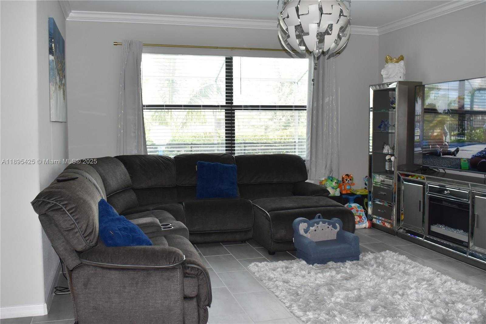 Small Image of 14555 MONROVIA LN, Fort Myers Number 12