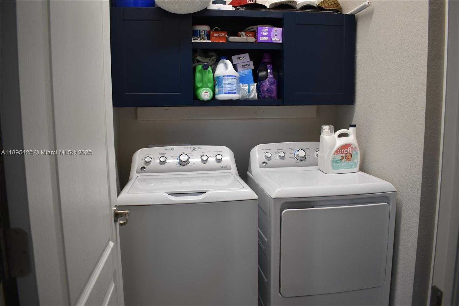 Small Image of 14555 MONROVIA LN, Fort Myers Number 26