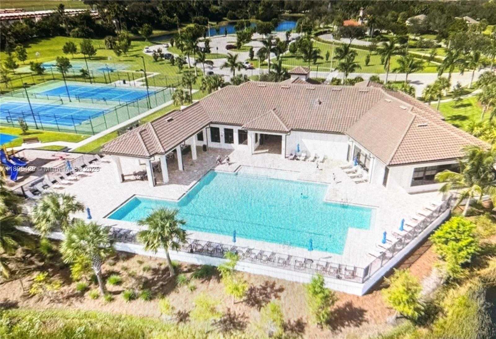 Small Image of 14555 MONROVIA LN, Fort Myers Number 52