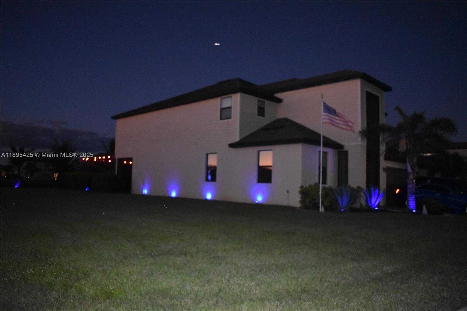 Small Image of 14555 MONROVIA LN, Fort Myers Number 6