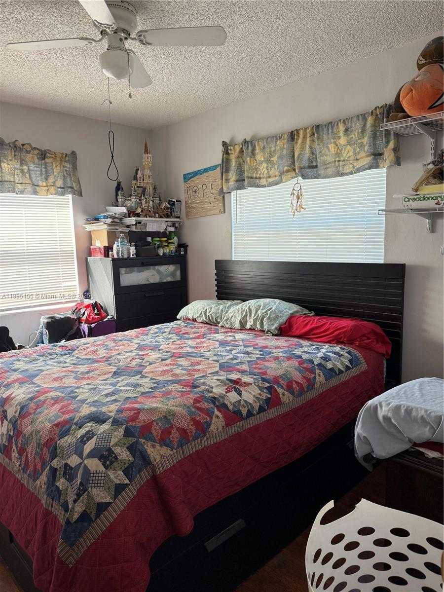 Small Image of 7508 FARRAGUT ST, Hollywood Number 13
