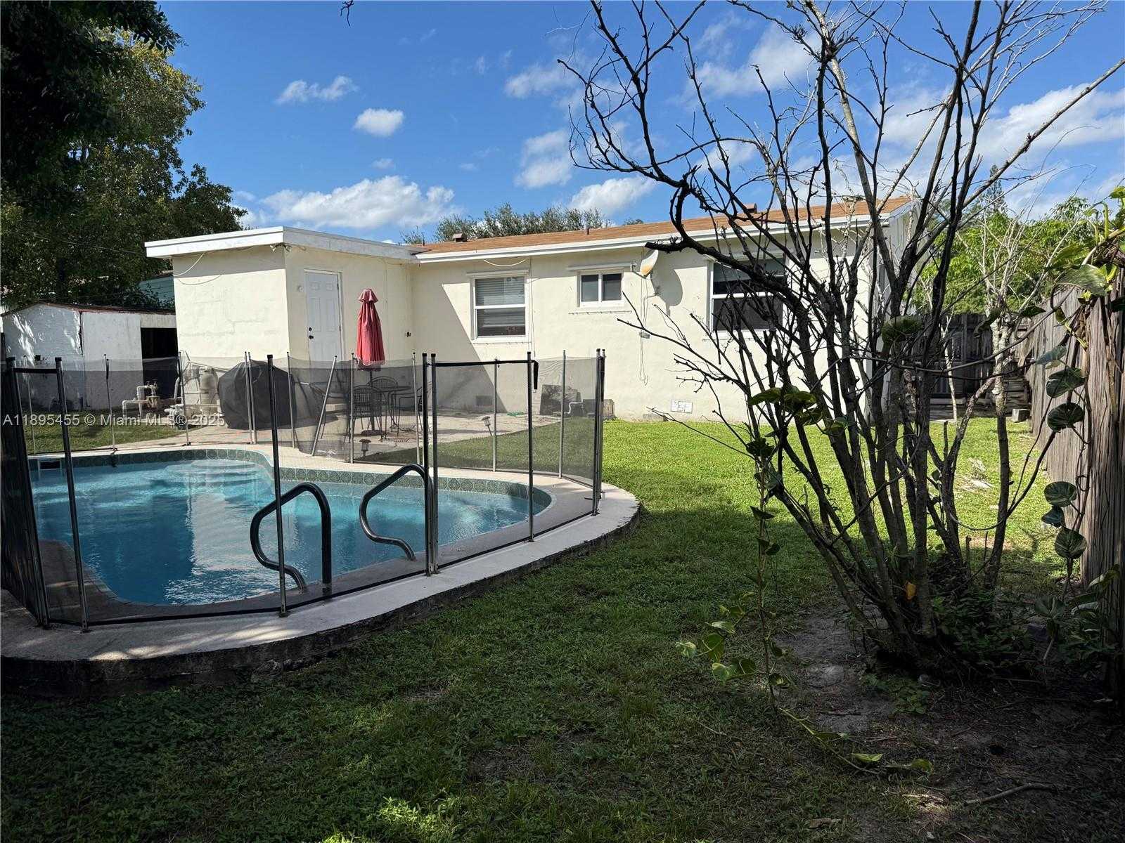 Small Image of 7508 FARRAGUT ST, Hollywood Number 17