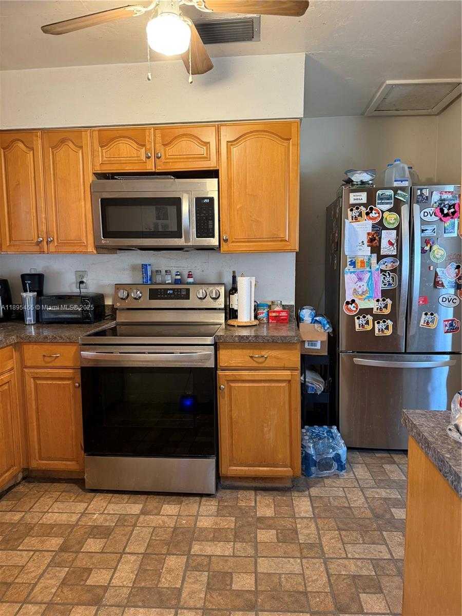 Small Image of 7508 FARRAGUT ST, Hollywood Number 5
