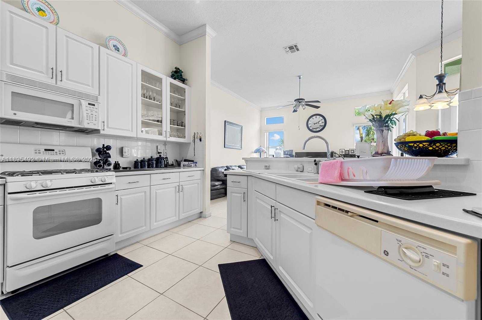 Small Image of 172 NORTH WEST MAGNOLIA LAKES BLVD, Port St. Lucie Number 11