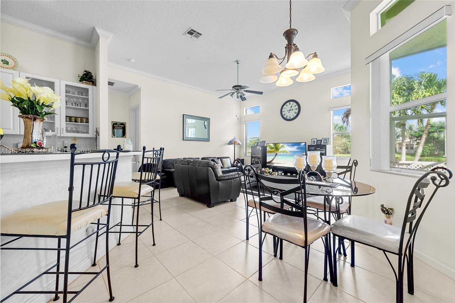 Small Image of 172 NORTH WEST MAGNOLIA LAKES BLVD, Port St. Lucie Number 13