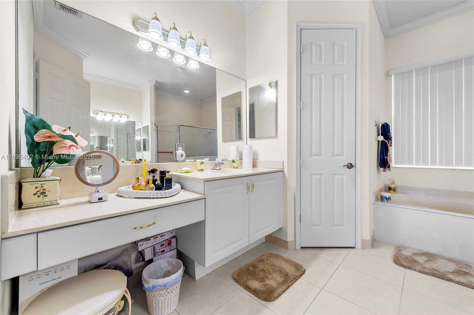 Small Image of 172 NORTH WEST MAGNOLIA LAKES BLVD, Port St. Lucie Number 16