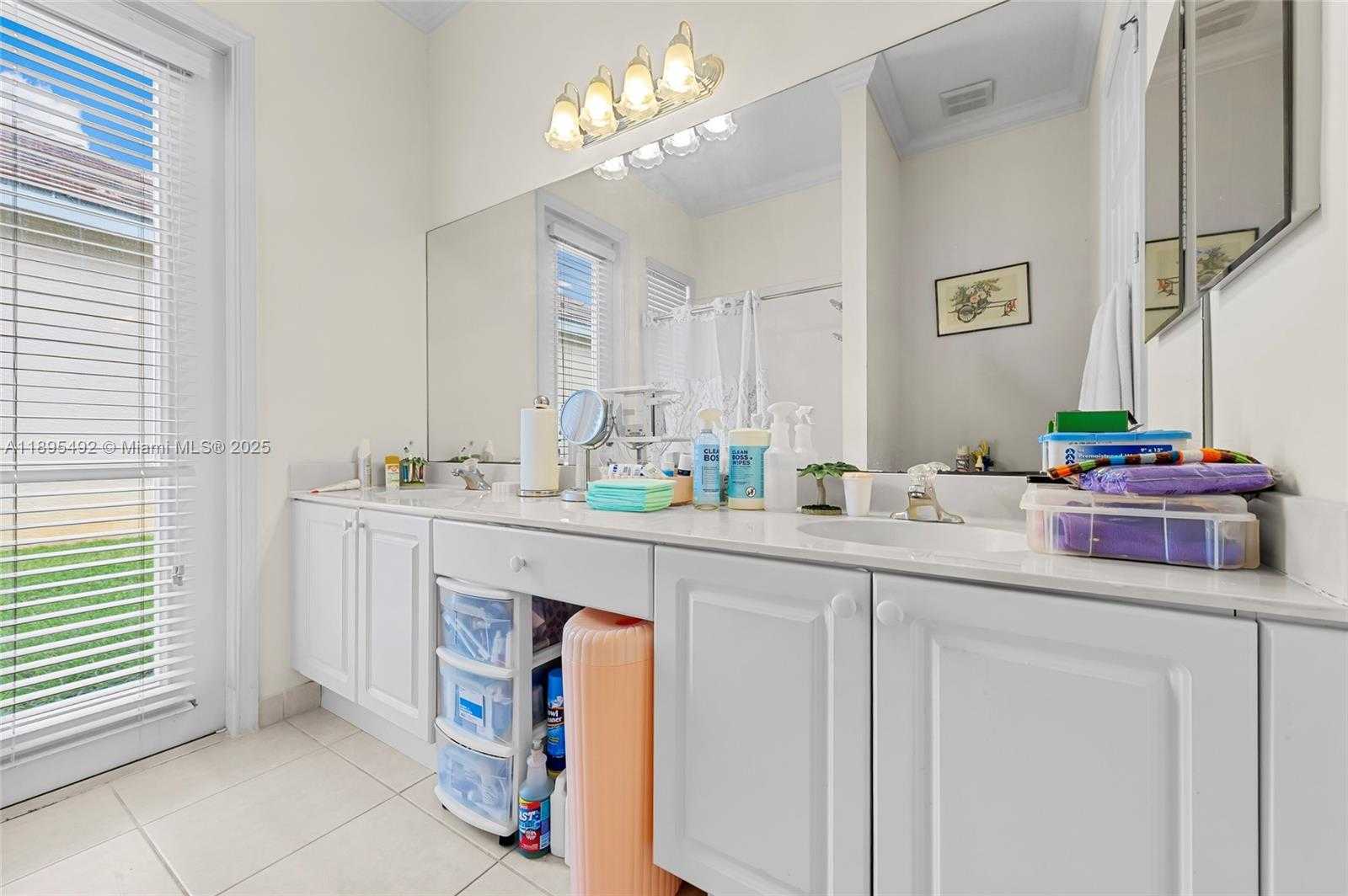 Small Image of 172 NORTH WEST MAGNOLIA LAKES BLVD, Port St. Lucie Number 18