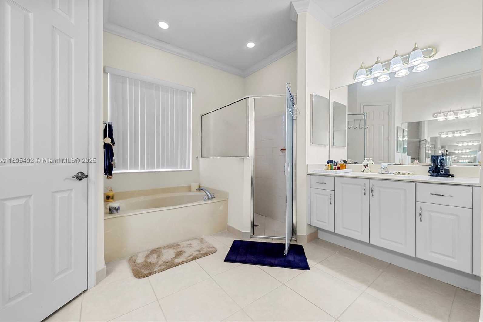 Small Image of 172 NORTH WEST MAGNOLIA LAKES BLVD, Port St. Lucie Number 20