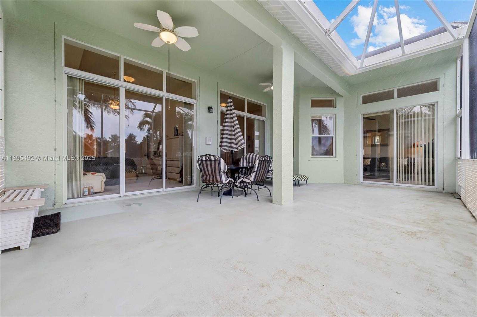 Small Image of 172 NORTH WEST MAGNOLIA LAKES BLVD, Port St. Lucie Number 26