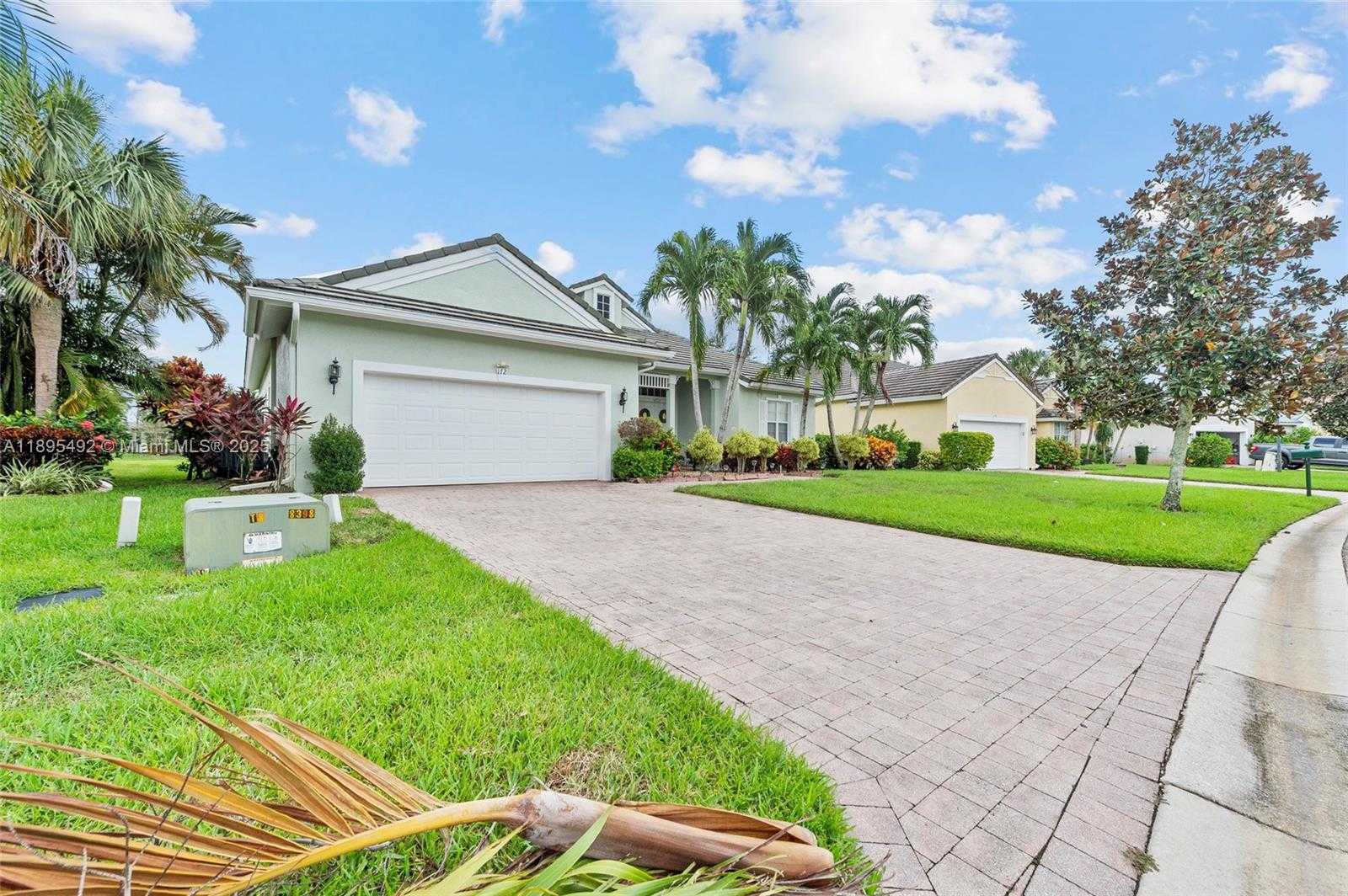 Small Image of 172 NORTH WEST MAGNOLIA LAKES BLVD, Port St. Lucie Number 32