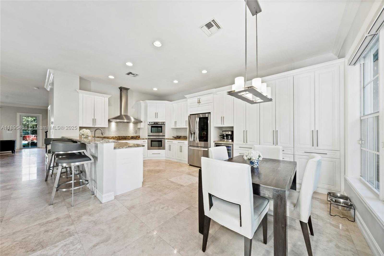 Small Image of 1608 SOUTH EAST 1ST ST, Fort Lauderdale Number 13