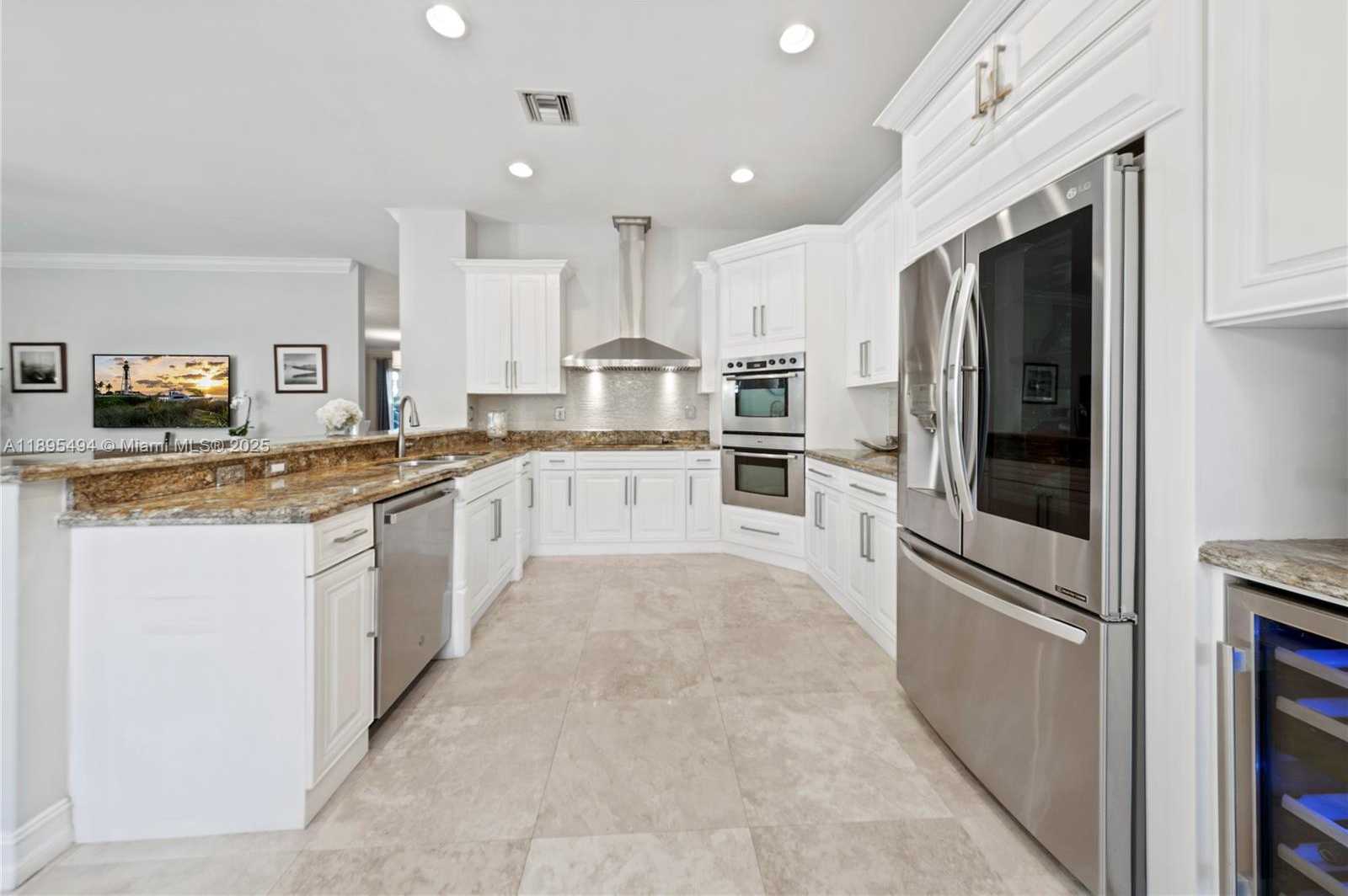 Small Image of 1608 SOUTH EAST 1ST ST, Fort Lauderdale Number 16