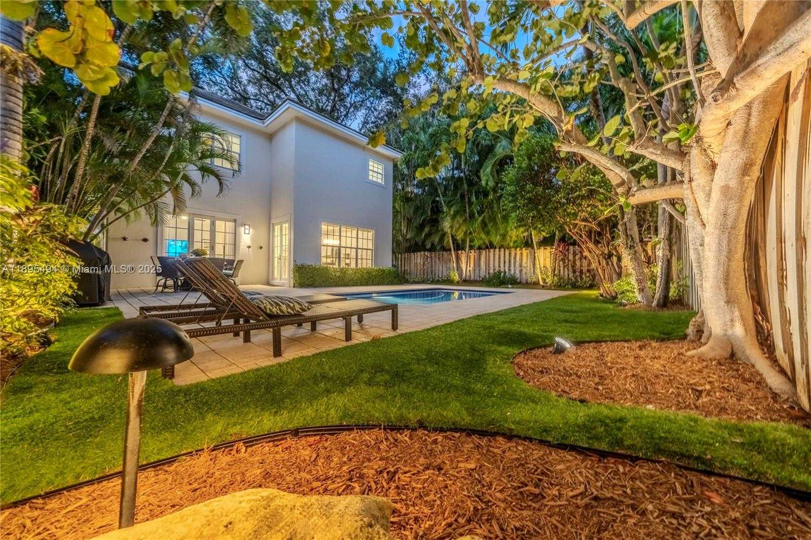 Small Image of 1608 SOUTH EAST 1ST ST, Fort Lauderdale Number 2