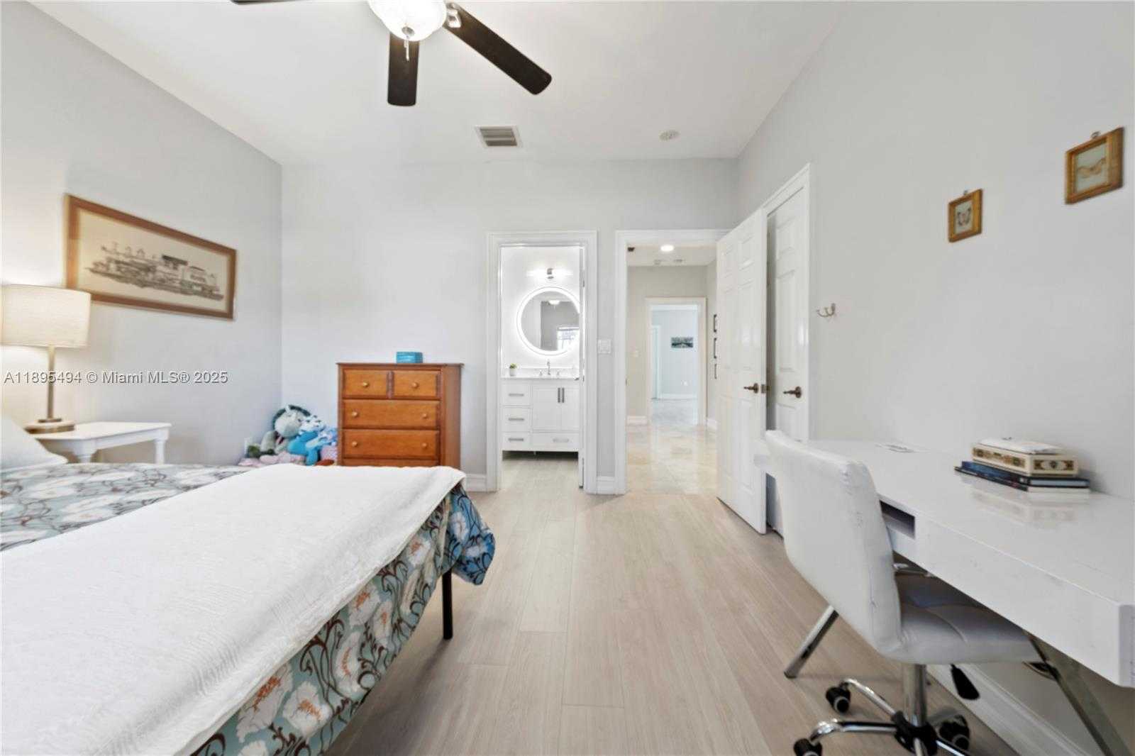 Small Image of 1608 SOUTH EAST 1ST ST, Fort Lauderdale Number 41