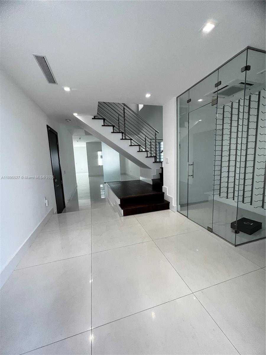 Small Image of 8255 NORTH WEST 34TH ST, Doral Number 2