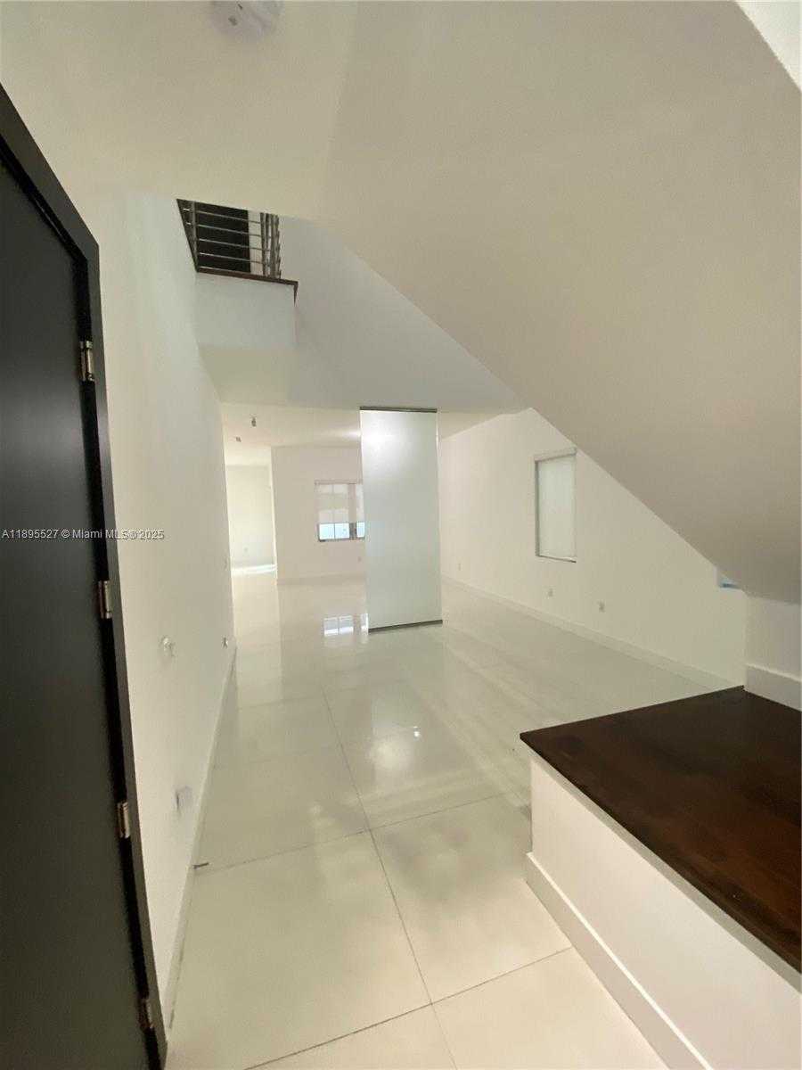 Small Image of 8255 NORTH WEST 34TH ST, Doral Number 3