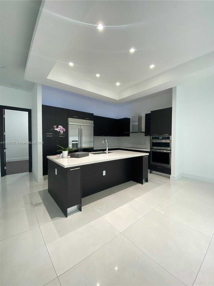 Small Image of 8255 NORTH WEST 34TH ST, Doral Number 6